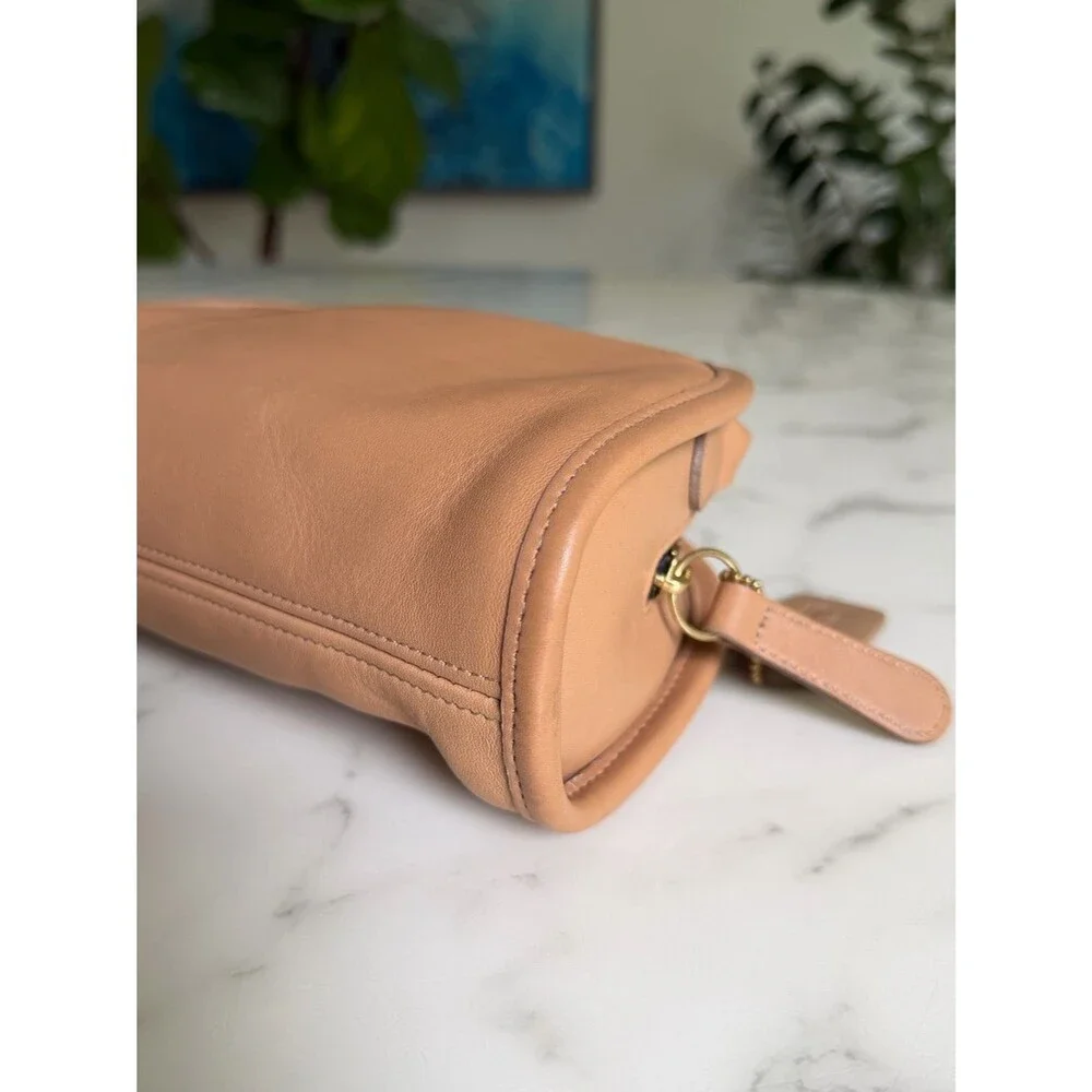 COACH Vintage Kimball Crossbody Bag 9911 Camel Stone Butterscotch Leather 90's